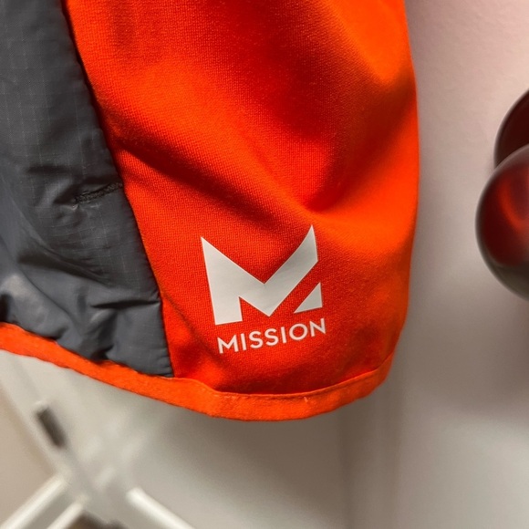 Mission Vapor Active Shift Reversible Vest Multi Colored/Orange Mens Full zip L - Picture 4 of 11